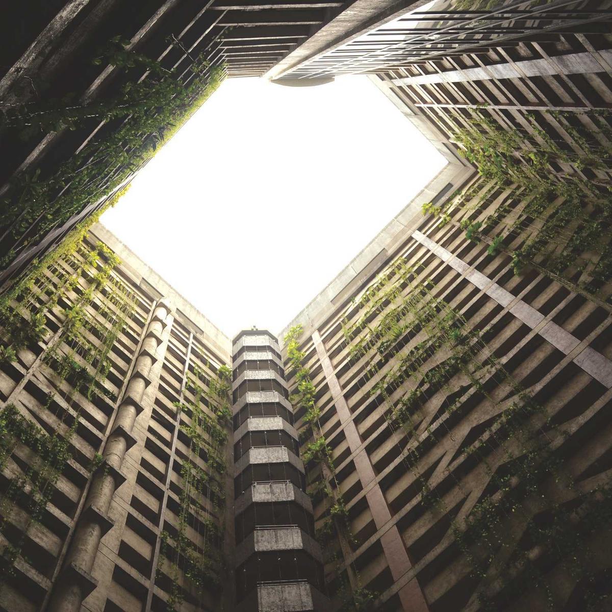 Fish tank 100L + accessories – 4